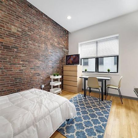Simple Furnished Studio In The Heart Of Бостон Екстер'єр фото